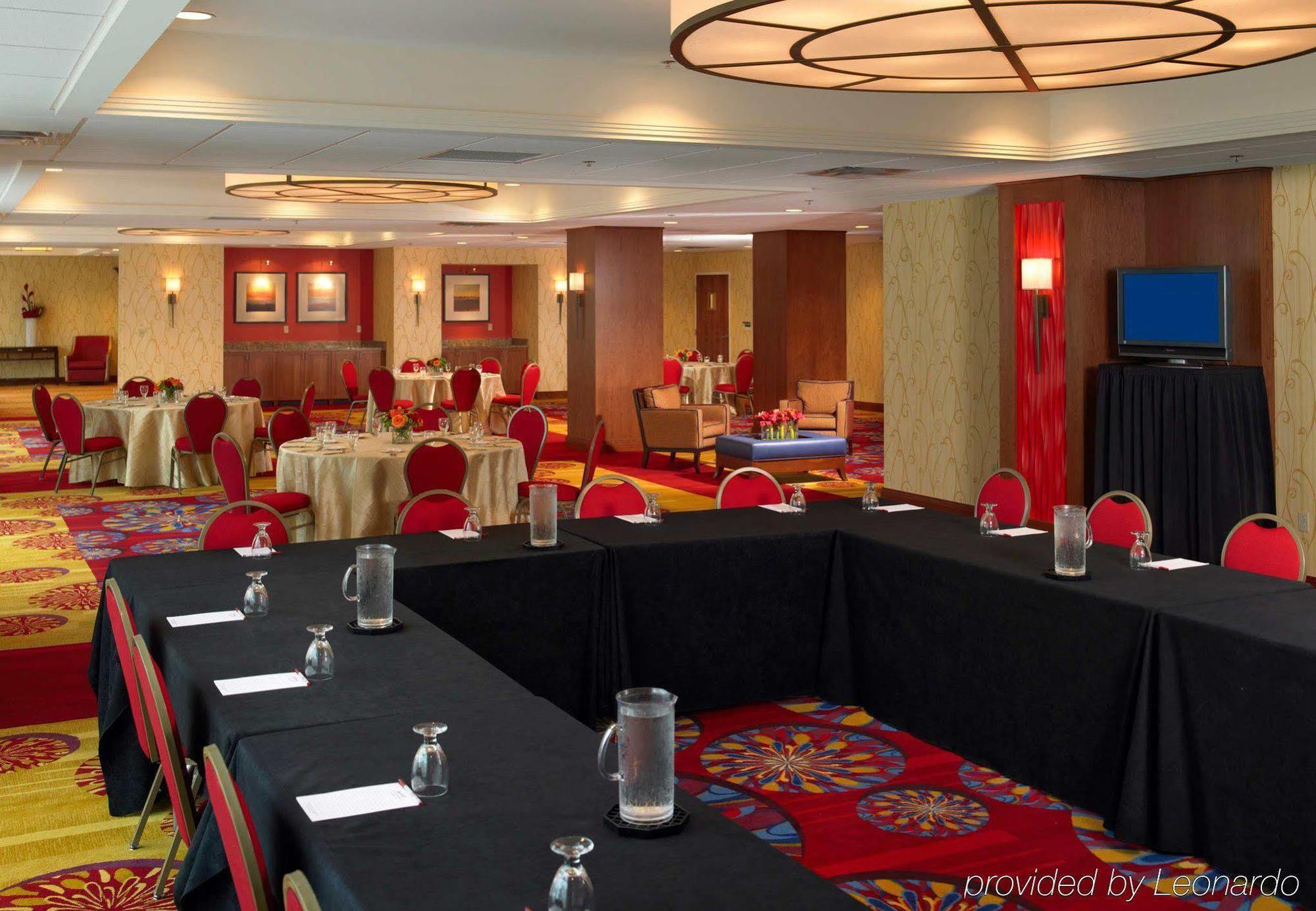 Hotel Wyndham Cleveland Airport Facilidades foto